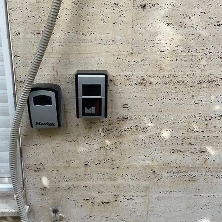 2-Bedroom Apartment In Athina Athens Exterior photo